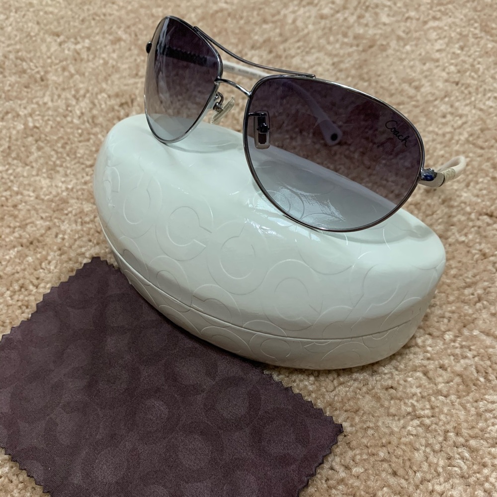 COACH S567 WHITE SILVER AVIATOR SUNGLASSES